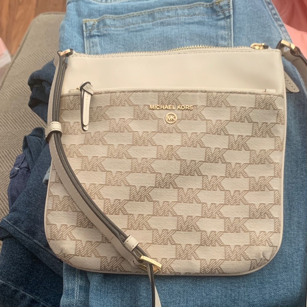 NWOT Cream Michael kors crossbody